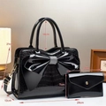 Détails du sac à main crocodile de 29 cm et de son petit portefeuille enveloppe - Noir