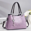 Sac à main violet élégant avec motif crocodile, pompon perle et bandoulière amovible - Violet Taro