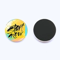 Duo-Ansicht von 25mm Kühlschrankmagneten mit START now Motiv und schwarzer Magnetseite - START now Pop-Art-Stil (JY003534-1)