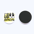 Vues détaillées recto-verso d'un aimant de frigo rond de 25 mm avec motif Go Running - Go Running Thème Sportif (JY003534-11)