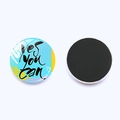 Vue détaillée du magnet frigo rond en verre 'Yes You Can' avec dos magnétique noir - Yes You Can Graffiti Tendance (JY003534-12)