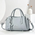Sac à main élégant en cuir bleu clair à motif litchi avec pendentif étoile et bandoulière - Bleu