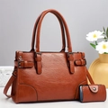 Caramel Henkeltasche mit Litschi-Muster, passender Geldbörse und abnehmbarem Schultergurt - Erdgelb