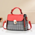 Bolso clásico de cuadros para mujer con solapa de cuero rojo y cierre de giro dorado - Rojo
