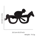 Detailansicht der Glitzerbrille für Pferderennen mit Maßen von 20,5 cm x 9 cm - Jockey Reitstil