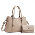 Détail du cabas beige avec texture à rayures verticales et petite pochette assortie - Ensemble Sac à Main Et Portefeuille / Blanc Cassé