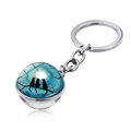 Porte-clés argenté avec pendentif en verre et chats noirs sous une lune bleue - Trois Chats sous la Pleine Lune Bleu Foncé (JY004137-4)