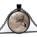 Collier avec pendentif silhouette de chat sur branche et lune bleue, chaîne noire - Chat Noir de Branche de Lune Mystérieux et Beau (JY004165-8)