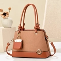 Chic woven patchwork handbag in camel with knotted handles and gold K logo detail - 24cmx11cmx17cm / Earthy Yellow