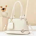 Minimalist beige woven handbag for women with gold logo and detachable shoulder strap - 24cmx11cmx17cm / Off White