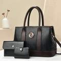 Dreiteiliges Damenhandtaschen-Set mit geprägtem Shopper, schwarzer Clutch und Etui - Schwarz