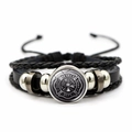 Detalle de pulsera de cuero trenzado multicapa con amuleto de escudo Fire Dept - Estilo de Insignia de Escudo del Departamento de Bomberos (JY005118-2)