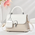 Elegante borsa a mano macaron con design patchwork intrecciato bianco e chiusura in metallo - Bianco Sporco