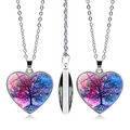 Vista macro della collana con ciondolo Albero della Vita a cuore e catena argento - Sfumatura Rosa Blu Viola Albero della Vita (JY005559-1)