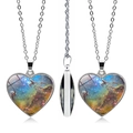 Vues détaillées du pendentif cœur nébuleuse double face avec motif galaxie éclatant - Style Nébuleuse Bleu Vert (JY005552-1)