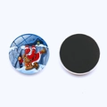 Dettaglio magnete natalizio per frigorifero con Babbo Natale e retro magnetico rotondo - Stile Babbo Natale che scavalca la recinzione (JY005886-1)
