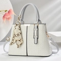 Elegant white checkered handbag with grey top handle and decorative chain print scarf - 30x12x23cm / Gray