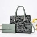 Ensemble sac à main vert sauge motif pierre avec détails patchwork à carreaux noirs et blancs - Vert