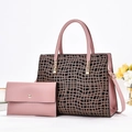 Ensemble sac à main chic à motif pierre et pochette assortie en cuir rose poudré - Rose