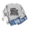 Flachbild von grauem Langarm-Sweatshirt mit Jeans und weißen Segeltuchschuhen - S / Grau