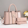 Set borsa a mano e pochette in pelle rosa con dettagli in metallo oro FEI & CHI - 30/10/21 / Rosa