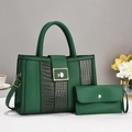 Détail du sac cabas vert avec texture litchi et crocodile et sa petite pochette assortie - Style Sac à Main et Pochette / Vert