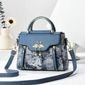French-style floral handbag with elegant swan-shaped gold clasp and pearl accents - L23 W11 H18cm / Blue
