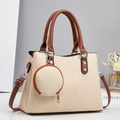 Sac fourre-tout beige à texture litchi avec poignée marron et charm rond suspendu - Sac À Main Et Pochette Ronde / Abricot