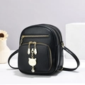 Mini mochila negra de cuero sintético y bolso bandolera con colgante de gato dorado - Negro