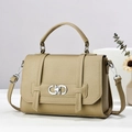 Minimalist khaki lychee texture handbag with unique silver double-ring interlocking buckle - Green
