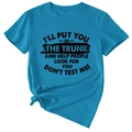 Détail du t-shirt sarcelle avec slogan humoristique imprimé et finition nouée à la taille - Bleu lac