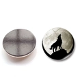 Wolf maan kristalglas koelkastmagneet met 25mm magnetische achterkant en rond ontwerp - Zwarte Wolf Maan Silhouet Stijl (BXT1159)