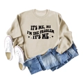 Detailaufnahme eines beigen Sweatshirts mit schwarzem Textaufdruck und kleinen Sternmustern - S / Sandfarbenes Sweatshirt (Schwarze Schrift)