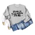 Flach liegendes graues Sweatshirt mit schwarzer Typografie und Sternmustern im US-Stil - Graues Sweatshirt (Schwarze Schrift)