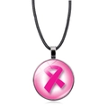 Collar con colgante de cinta rosa para el cáncer de mama con cordón negro en fondo blanco - Estilo Lazo Rosa Abombado (XSWX4287-12)