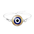Detail des silbernen Evil Eye Armbands mit blauem Glaselement und verstellbarer Schließe - Vierfarbiger Konzentrischer Goldrand Augen Stil (JY006324-3)