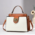 Elegante bolso tote tejido blanco con ribete de cuero marrón y hebilla de metal dorada - L25 A21 A10 / Crema y amarillo tierra