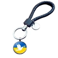 Dettaglio ciondolo bandiera ucraina con colomba della pace e portachiavi in pelle - Colomba della Pace Blu Gialla (JY006310-16)