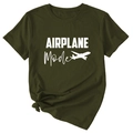 Détail d'un t-shirt vert armée avec motif avion, ourlet noué et matière en coton doux - S / Vert Armée (Police Blanche)