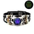Detailansicht des leuchtenden Krebs-Tierkreisarmbandes aus Leder mit leuchtender Glaskuppel - 4-Krebs