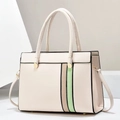 Sac à main crème élégant avec rayures vertes et marron et détails dorés brillants - Moyen / Blanc Cassé
