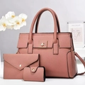 Dreiteiliges Set aus altrosa Tragetasche, Briefbörse und Kartenhalter mit Lychee-Narbe - Rosa