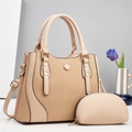 Elegantes beiges gestreiftes Shopper-Set mit passender Tasche und goldenen Details - Khaki