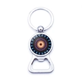 Dettaglio portachiavi apribottiglie con motivo mandala e gemma di vetro in metallo lucido - Caleidoscopio Blu Viola Arancio (JY006650-6)