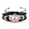 Geflochtenes schwarzes Lederarmband mit buntem Blumen-Friedenszeichen-Glasanhänger - Buntes Blumen Friedenszeichen (JY006966-2)