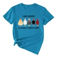 Détail du T-shirt bleu canard avec des poulets de dessin animé et texte humoristique - S / Bleu Lac (Texte Noir)