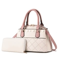 Dettaglio della borsa shopping trapuntata beige con portafoglio coordinato - Bianco