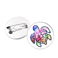 Broche de tortuga colorida en vidrio artístico con textura acuarela y base de metal plateado - Estilo Tortuga Degradado Acuarela (JY007410-3)
