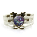 Pulsera de cuero multicapa bohemia con dijes de libélula, luna y mariposa - Blanco