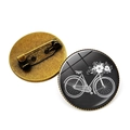 Détails recto et verso de la broche vintage en bronze avec dôme en verre et épingle - Style Vélo Dessiné à la Main Noir et Blanc (JY007501-12)